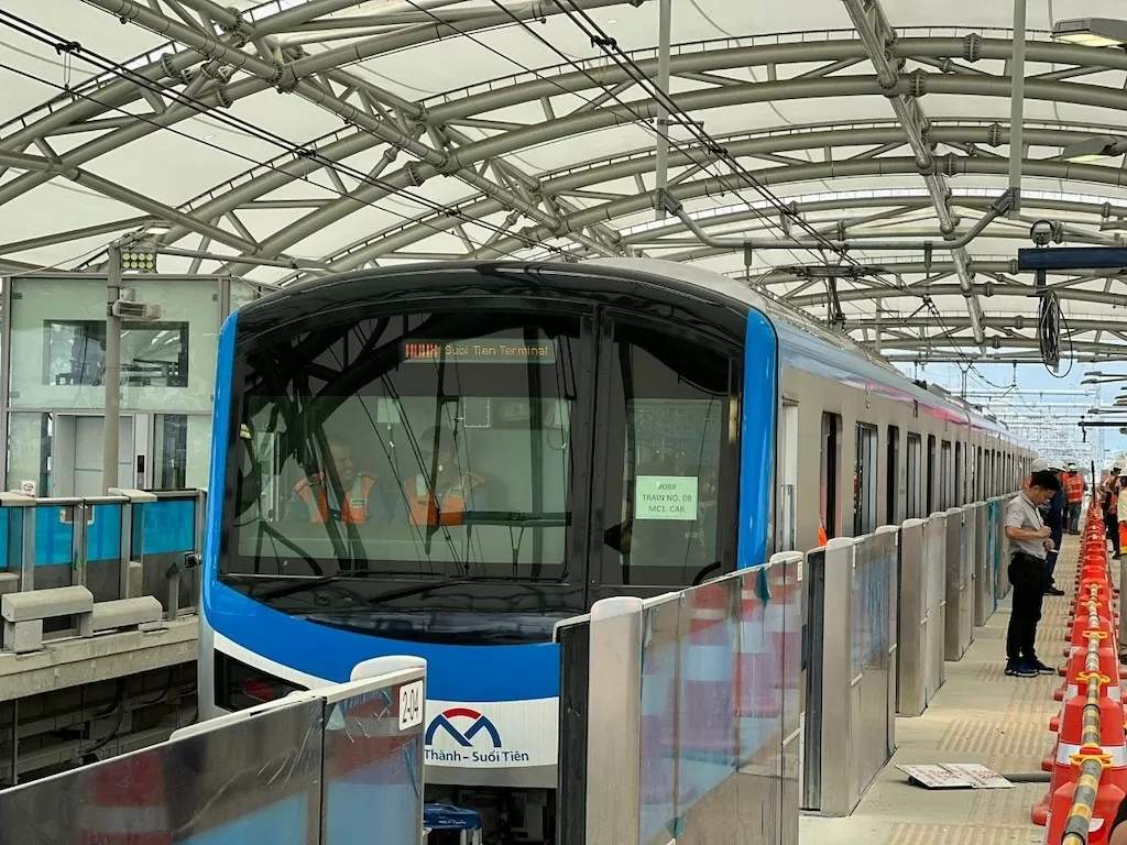 TP. Hồ Chí Minh: Metro số 1 Bến Thành - Suối Tiên bắt đầu vận hành thử nghiệm 100% công suất