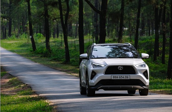 khach mua toyota yaris cross duoc ho tro 50 le phi truoc ba