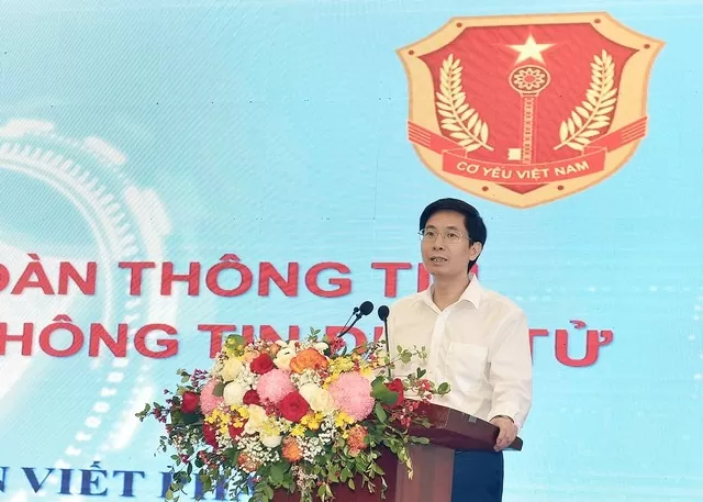 TS. Nguyễn Viết Phan, Ban Cơ yếu Chính phủ, tham luận về đảm bảo an ninh, an toàn thông tin cho các hệ thống Cổng TTĐT - Ảnh: VGP/Hải Minh