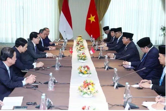 Chủ tịch nước Lương Cường gặp Tổng thống Indonesia Prabowo Subianto. (Ảnh: Lâm Khánh/TTXVN)