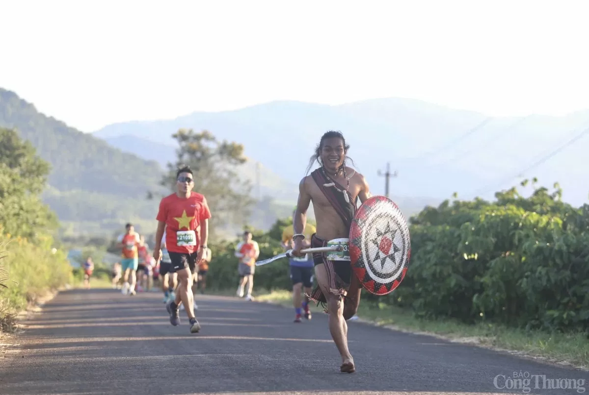 Hơn 6.800 runner hào hứng chinh phục cung đường tuyệt đẹp tại Gia Lai City Trail 2024