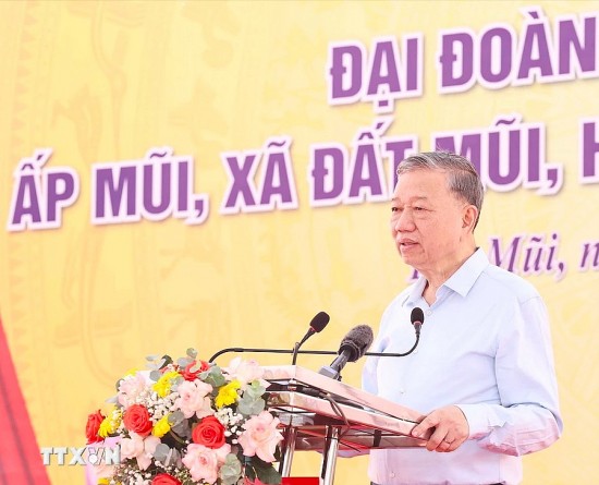 Tổng Bí thư Tô Lâm dự Ngày hội Đại đoàn kết toàn dân tộc tại ấp Mũi, xã Đất Mũi (Cà Mau)