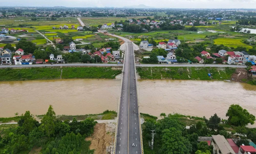 Cầu Hòa Sơn trị giá 540 tỷ đồng nối Bắc Giang với Thái Nguyên chính thức thông xe