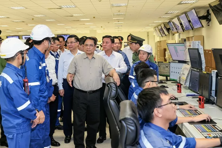 Thủ tướng Chính Phủ làm việc tại Nhà máy Lọc dầu Nghi Sơn vào ngày 11/11/2023. Ảnh: Chinhphu.vn