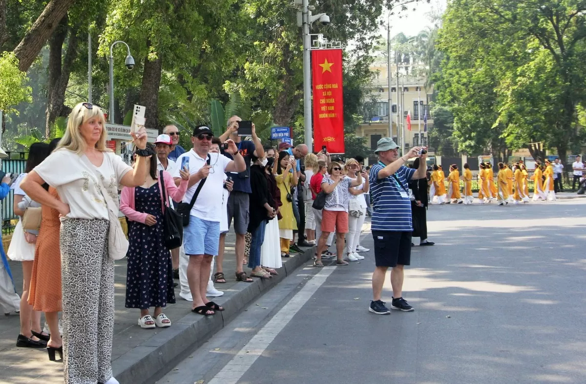 Du lịch Hà Nội: Định vị điểm đến hấp dẫn, ưu tiên phát triển dịch vụ cao cấp