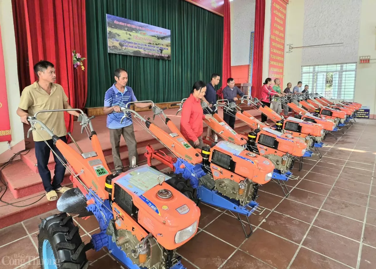 VEAM trao tặng 25 máy cày cho hộ nghèo ở Bát Xát (Lào Cai)