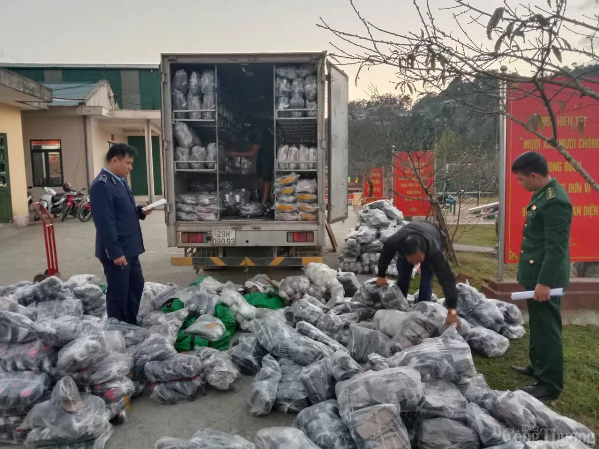 Lai Châu: Tập trung kiểm tra, ổn định hàng hóa tiêu dùng dịp cuối năm