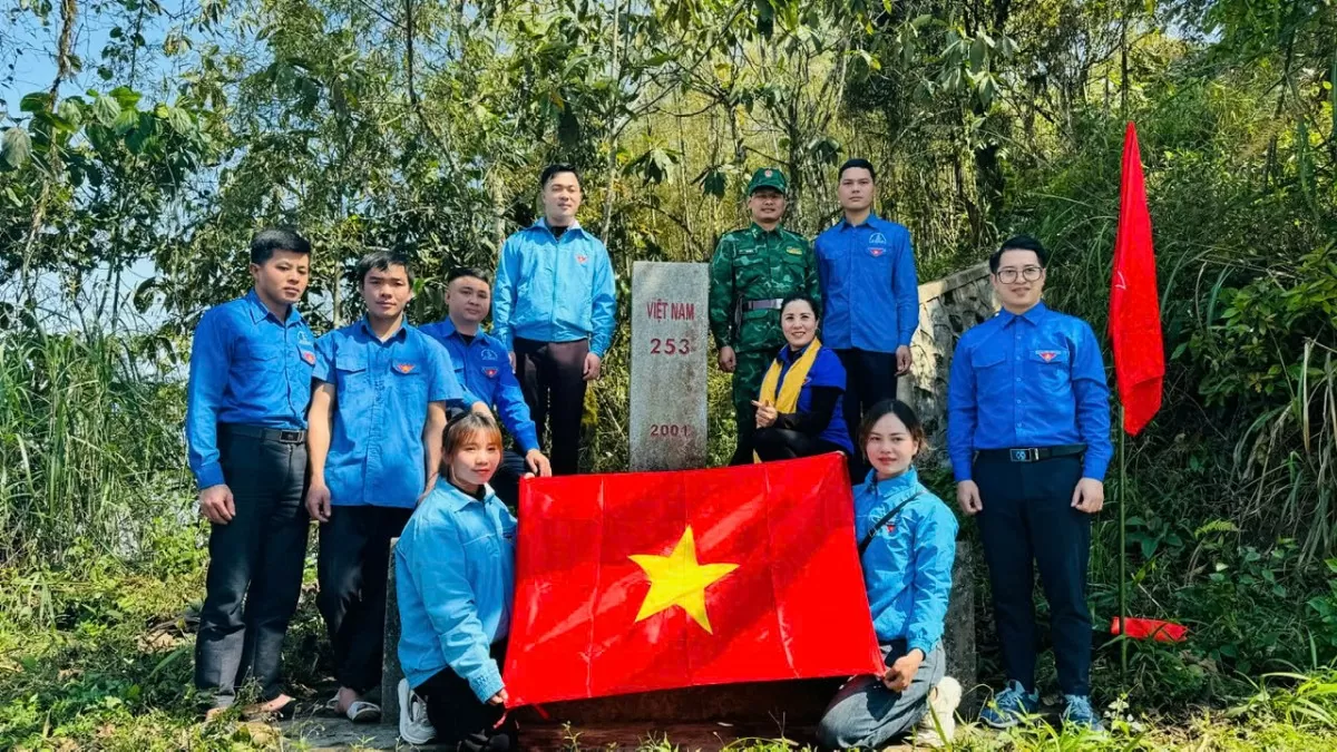 Bài cuối: Đảng ta là Đảng vì nước, vì dân