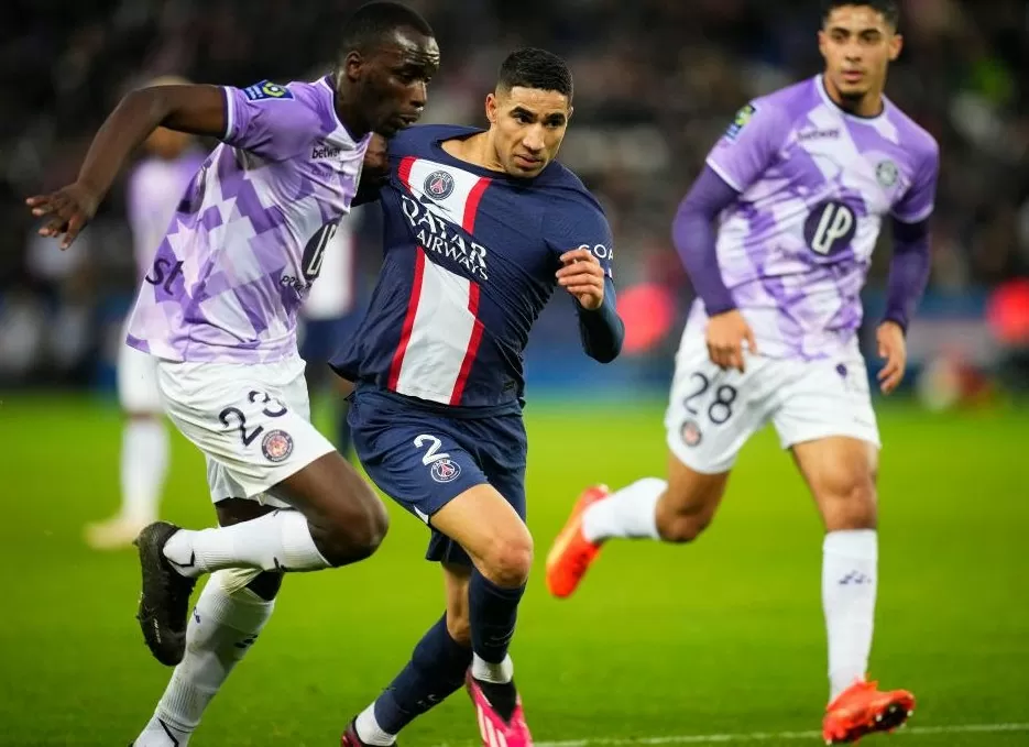 Lịch thi đấu bóng đá hôm nay 22/11, rạng sáng 23/11: Đại chiến PSG và Toulouse tại Ligue 1