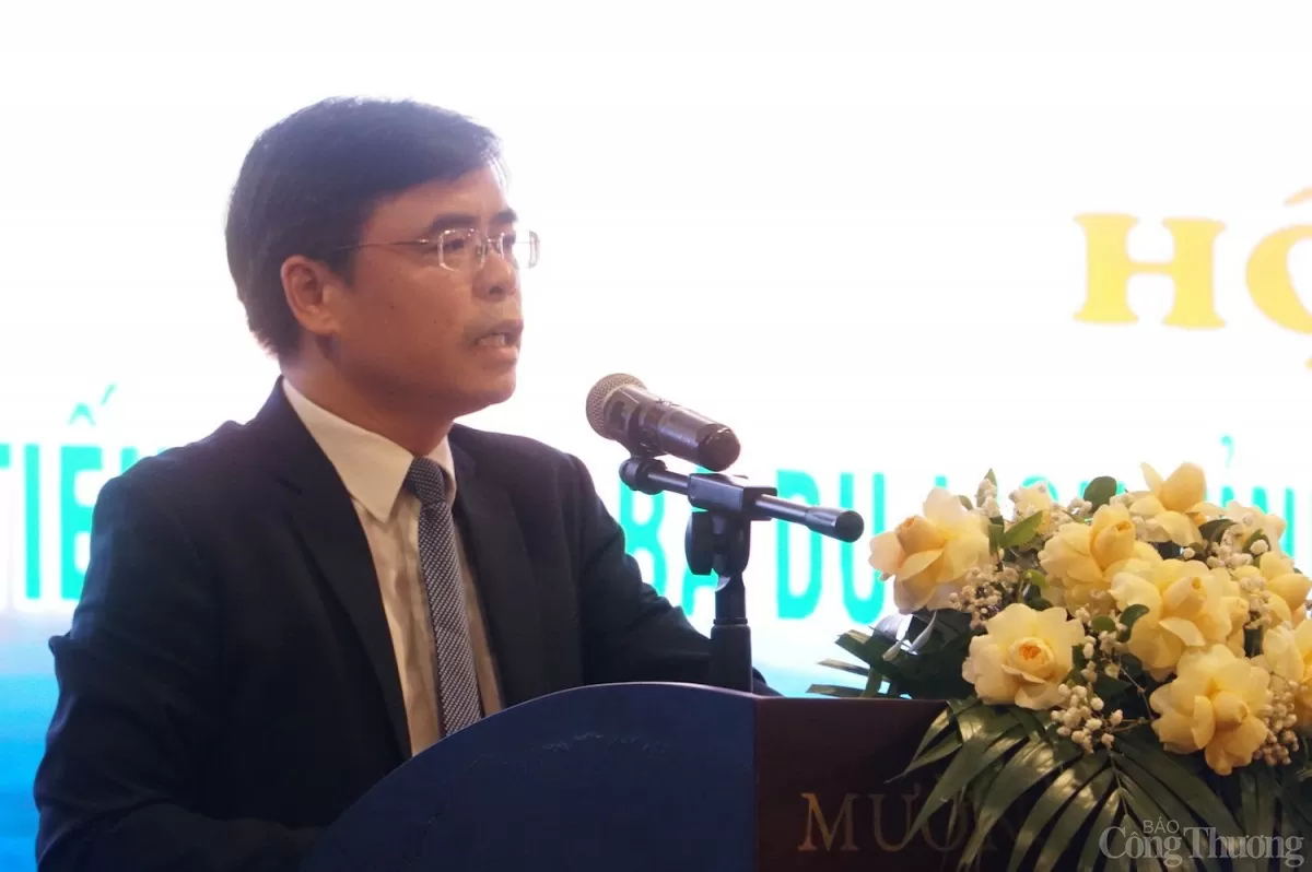 Ông Trần Quang Kháng – Phó Giám đốc Sở Văn hoá, Thể thao và Du lịch tỉnh Lai Châu Ông Trần Quang Kháng – Phó Giám đốc Sở Văn hoá, Thể thao và Du lịch tỉnh Lai Châu