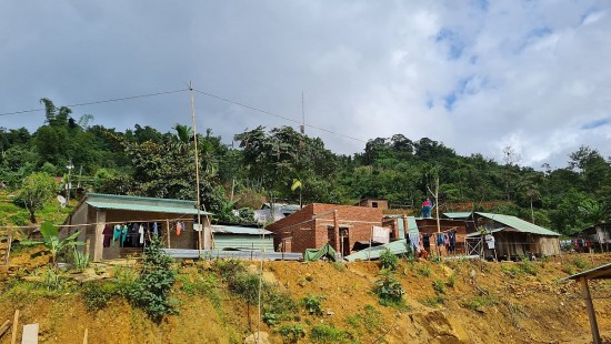 khan truong xoa nha tam nha dot nat thuc hien giac mo an cu cho nguoi ngheo