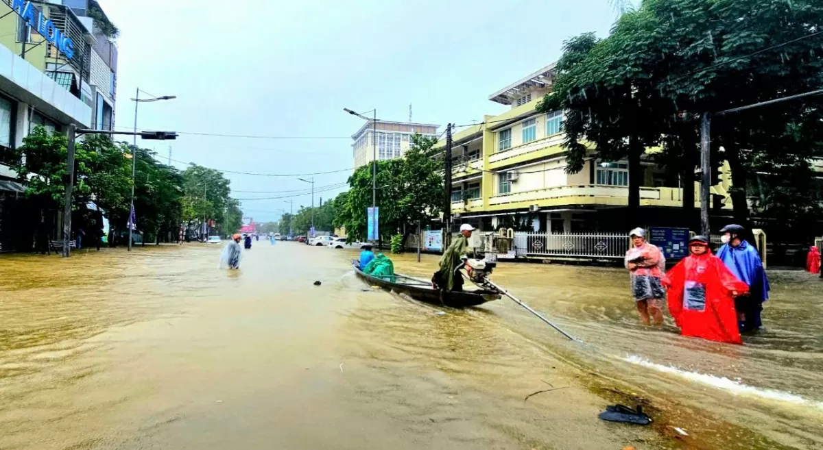 thua thien hue cong dien hoa toc ung pho mua lu hoc sinh duoc nghi hoc