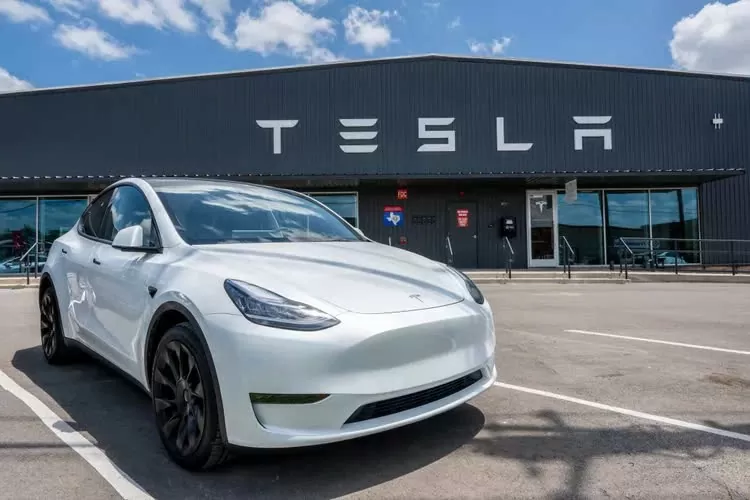 Tesla dẫn đầu lượng ô tô điện bán ra trên toàn thế giới. Ảnh: Carscoops