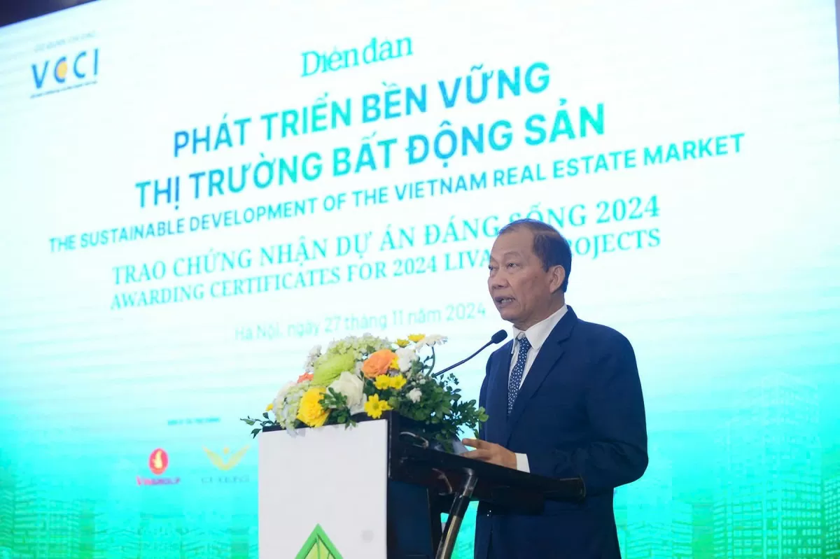 Ông Hoàng Quang Phòng - Phó Chủ tịch VCCI phát biểu tại Diễn đàn. Ảnh NH