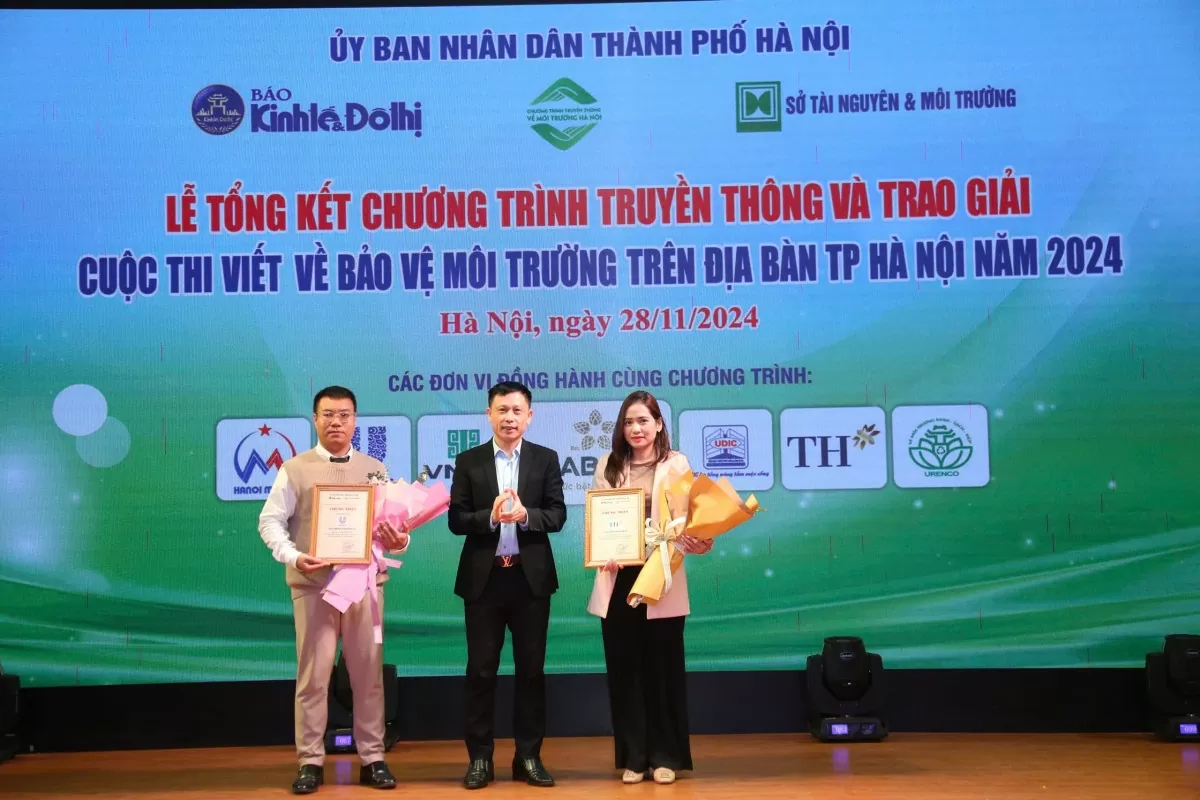 Trao giải cuộc thi viết “Bảo vệ môi trường trên địa bàn TP. Hà Nội năm 2024”