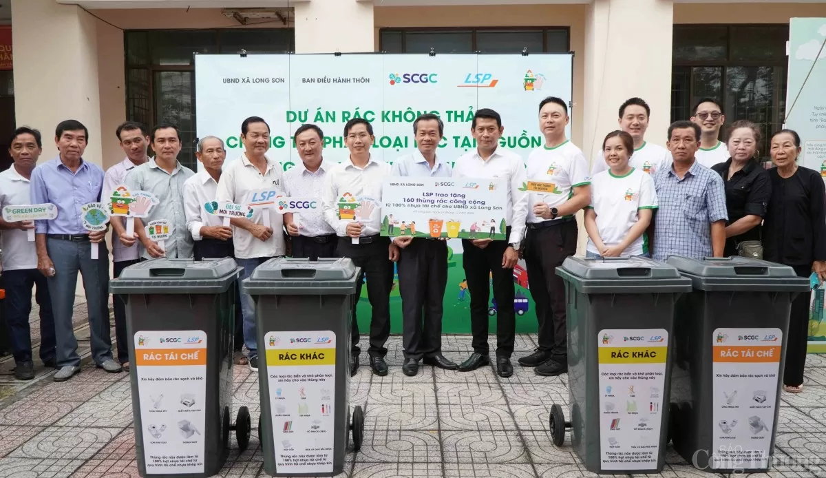 Vũng Tàu: LSP tặng 160 thùng rác tái chế và đổi quà lấy rác tại xã Long Sơn
