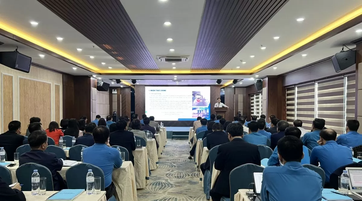 Hội nghị tập huấn trao đổi kinh nghiệm cho cán bộ chủ chốt Công đoàn TKV Hội nghị tập huấn trao đổi kinh nghiệm cho cán bộ chủ chốt Công đoàn TKV