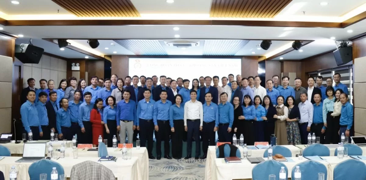 Hội nghị tập huấn trao đổi kinh nghiệm cho cán bộ chủ chốt Công đoàn TKV Hội nghị tập huấn trao đổi kinh nghiệm cho cán bộ chủ chốt Công đoàn TKV