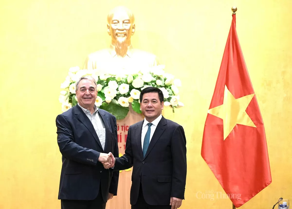 bo truong nguyen hong dien lam viec voi gs john kent