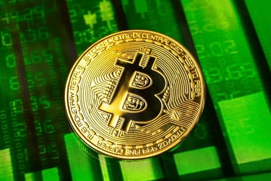 bitcoin lan dau lich su co gia tri can muc dinh