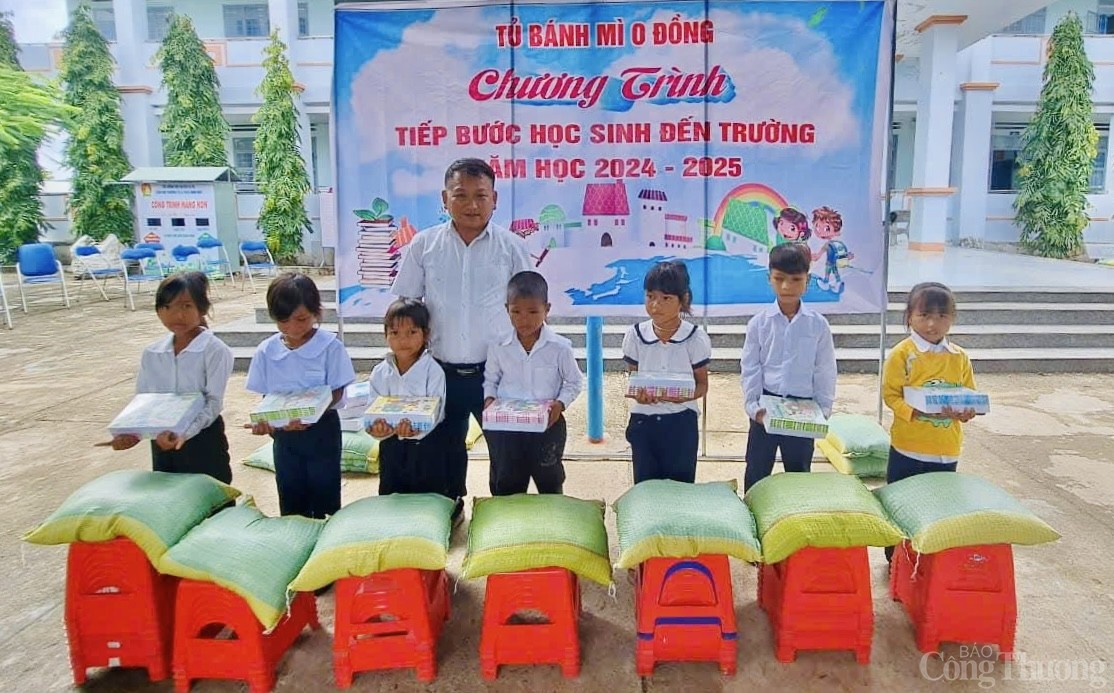 Thầy giáo làng và hành trình gieo hy vọng, ươm mầm tri thức cho trò nghèo Gia Lai