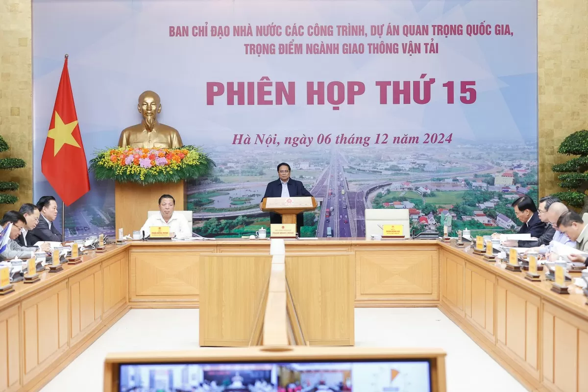 hủ tướng Phạm Minh Chính, Trưởng Ban Chỉ đạo Nhà nước các công trình, dự án quan trọng quốc gia, trọng điểm ngành giao thông vận tải (GTVT) chủ trì họp phiên thứ 15 của Ban Chỉ đạo.