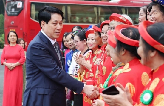 chu tich nuoc luong cuong phu nu viet nam gop phan tao nen ban hung ca bat diet cua dat nuoc