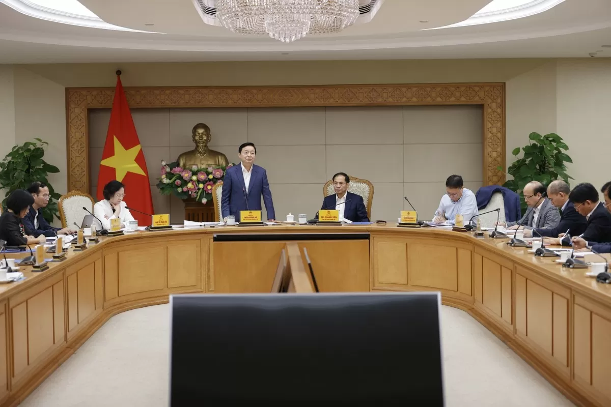 Phó Thủ tướng Trần Hồng Hà, Phó Thủ tướng Bùi Thanh Sơn làm việc với Viện Hàn lâm Khoa học và Công nghệ Việt Nam, Viện Hàn lâm Khoa học xã hội Việt Nam về tổng kết thực hiện Nghị quyết số 18/NQ-TW - Ảnh: VGP/Đình Nam