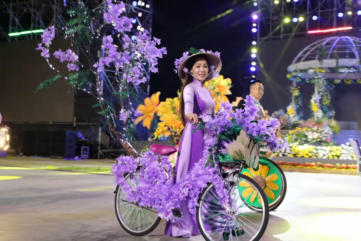 Đà Lạt đẹp lung linh và huyền ảo bởi lễ hội carnaval đường phố 
