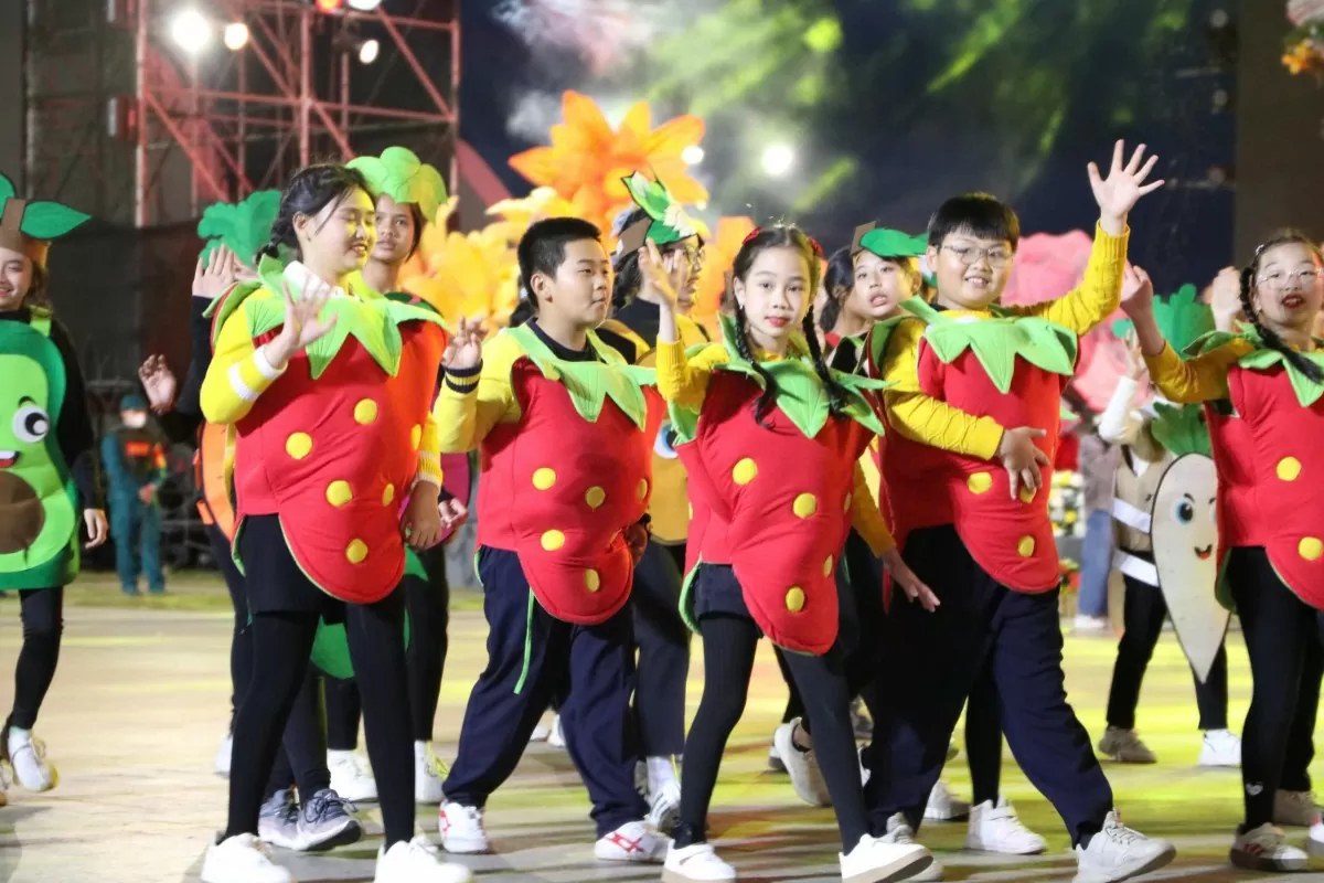 Đà Lạt đẹp lung linh và huyền ảo bởi lễ hội carnaval đường phố 