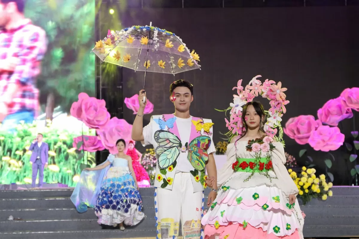 Đà Lạt đẹp lung linh và huyền ảo bởi lễ hội carnaval đường phố 