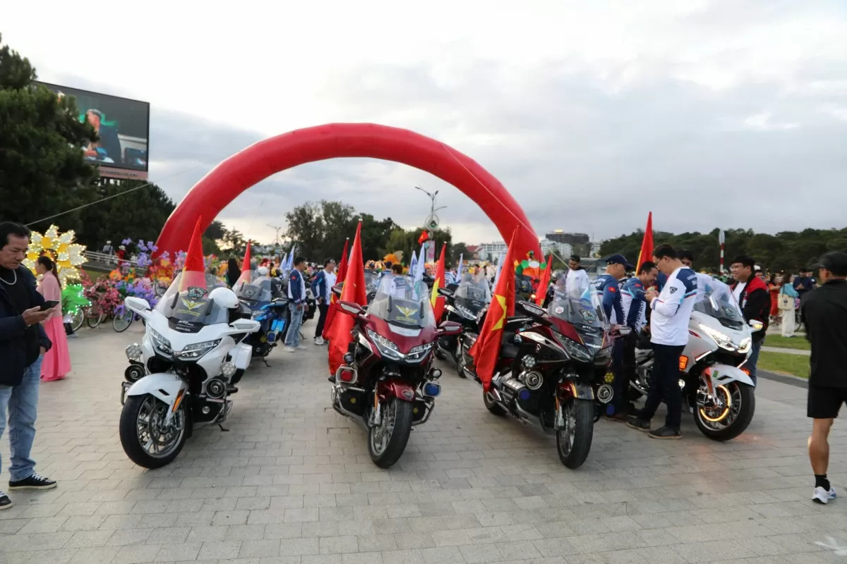 Đà Lạt đẹp lung linh và huyền ảo bởi lễ hội carnaval đường phố 
