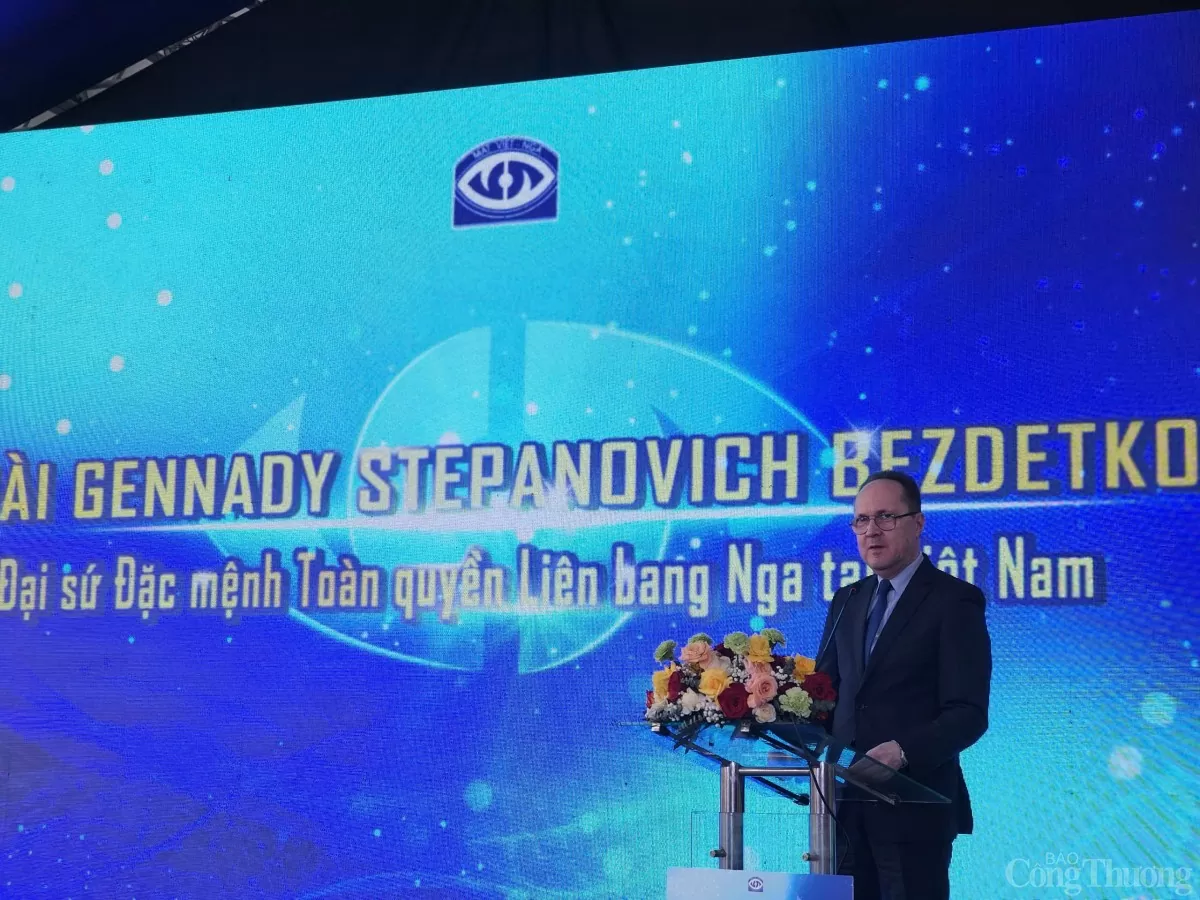 Ông Bezdetko Gennady Stepanovich - Đại sứ đặc mệnh toàn quyền Liên bang Nga tại Việt Nam phát biểu tại sự kiện - Ảnh: Thảo Nguyên