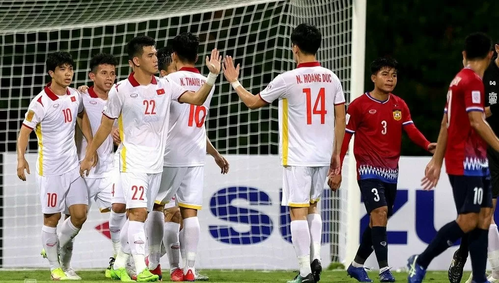 Lịch thi đấu bóng đá hôm nay 9/12, rạng sáng 10/12: Tâm điểm Lào và Việt Nam tại AFF Cup 2024