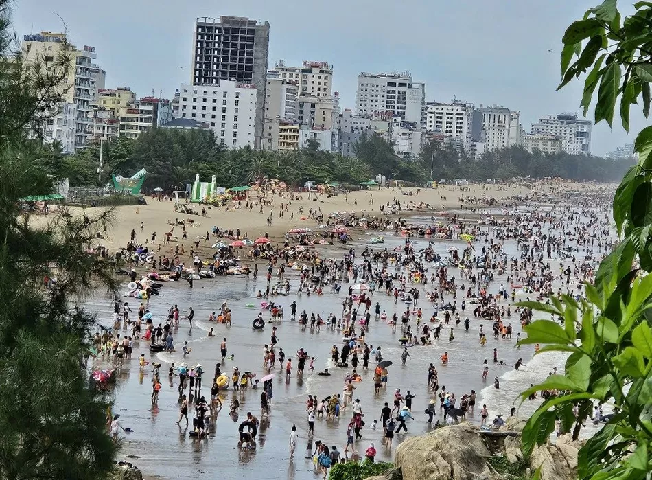 Du lịch Sầm Sơn đặt mục tiêu đón 9,68 triệu lượt khách năm 2025, thu 21 nghìn tỷ đồng