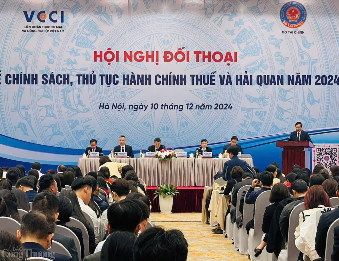 Hội nghị Đối thoại về chính sách, thủ tục hành chính thuế và hải quan năm 2024 diễn ra vào sáng 10/12