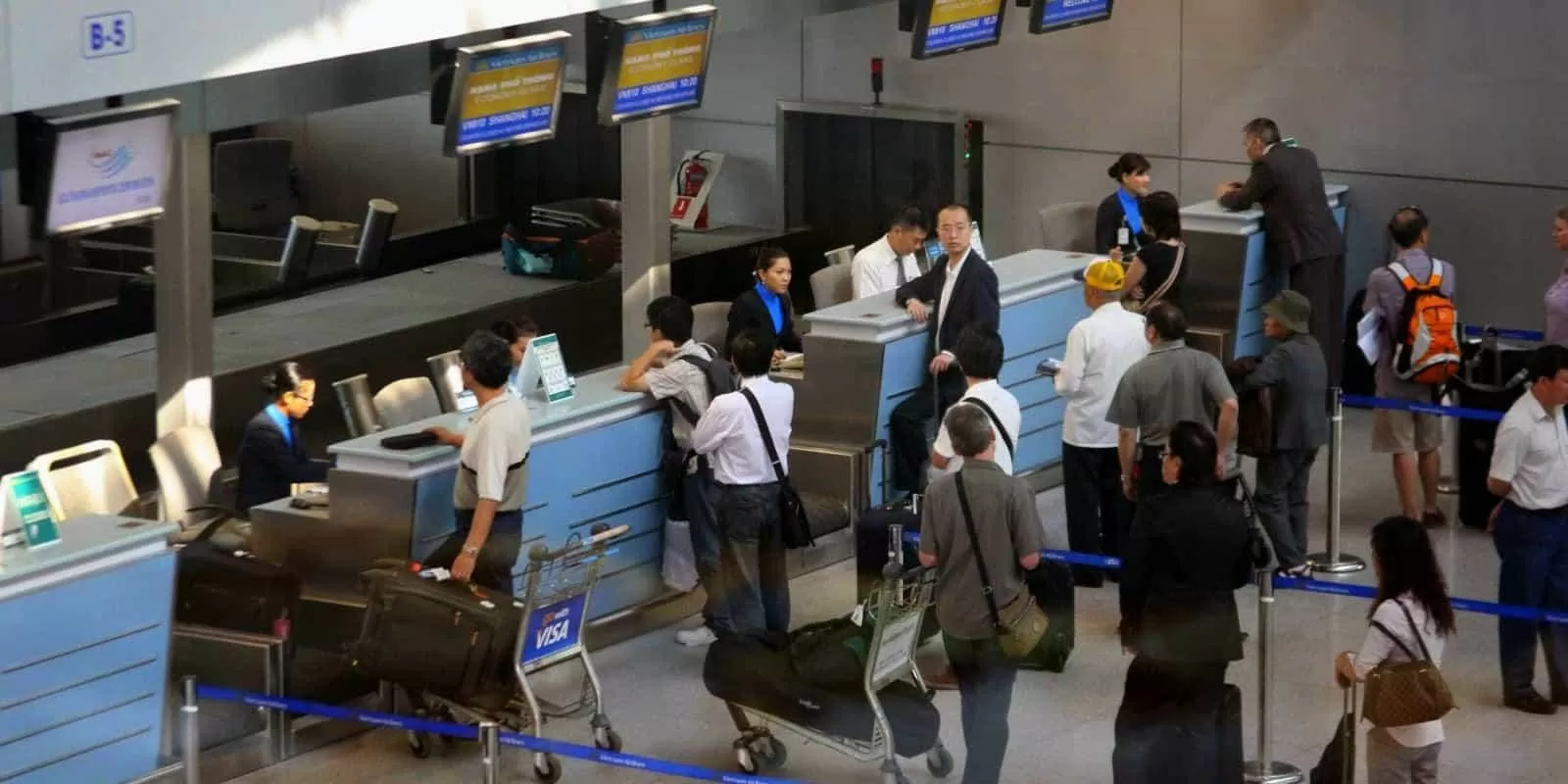 Cá nhân, chủ hộ nợ thuế từ 10 triệu đồng có thể bị tạm hoãn xuất cảnh