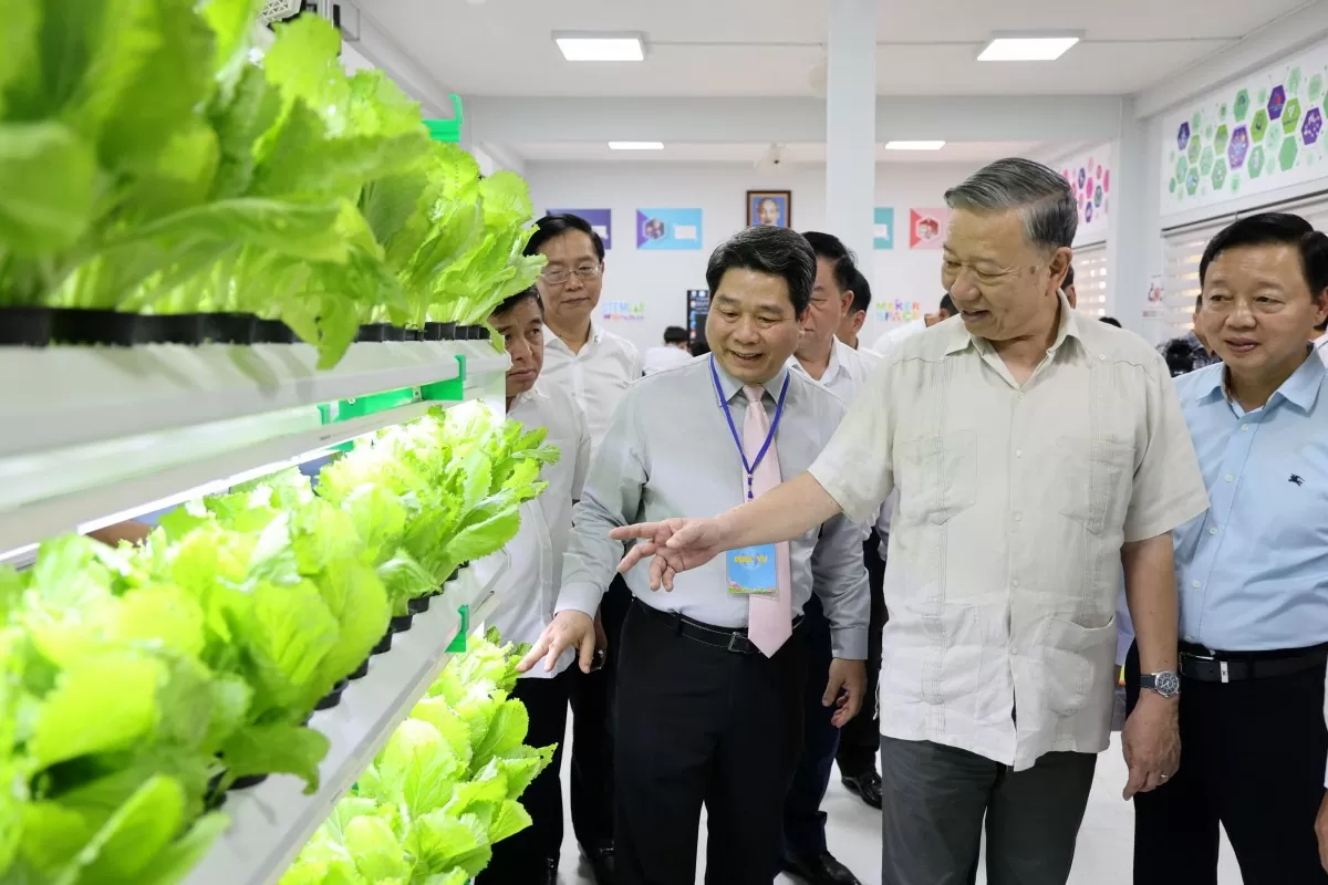 Tổng Bí thư Tô Lâm gặp mặt người có công tỉnh Đồng Tháp, thị sát cao tốc Cao Lãnh - An Hữu