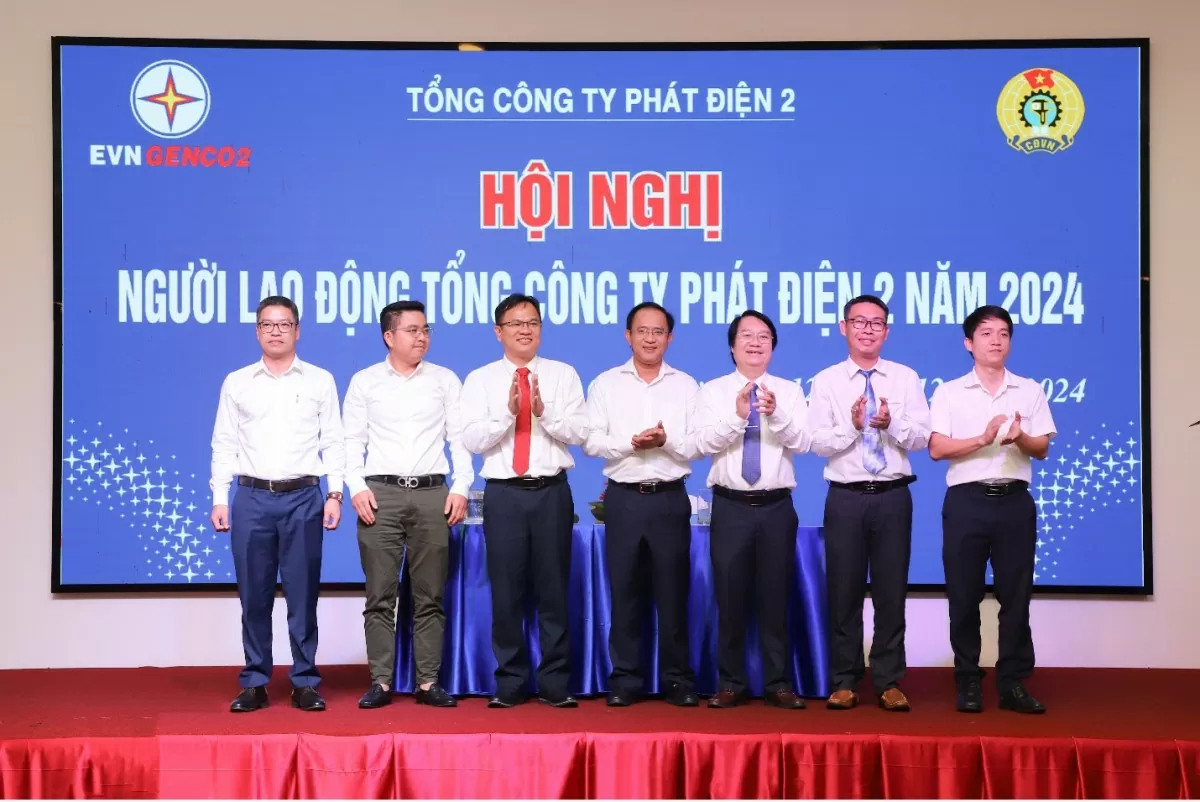 Ban Thanh tra Nhân dân ra mắt Hội nghị (Ảnh: Minh Lương)