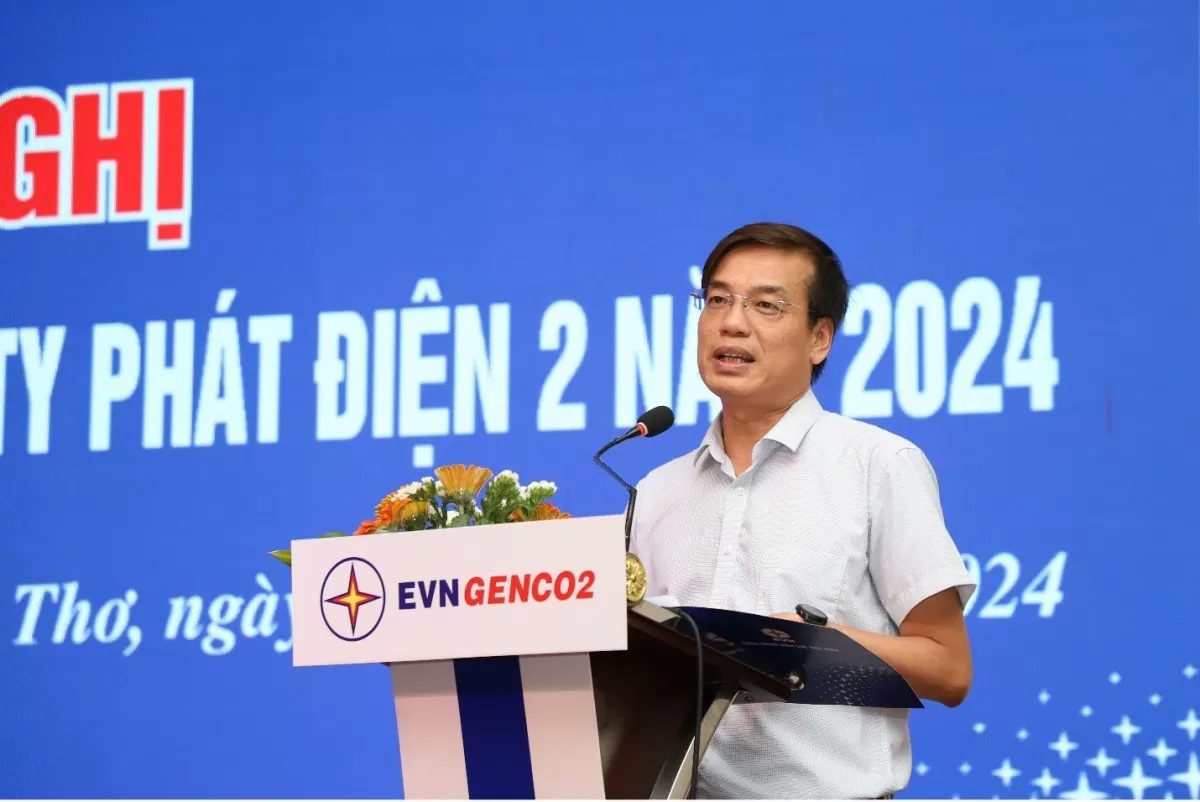 Ông Uông Quang Huy – Phó Chủ tịch Công đoàn EVN phát biểu chỉ đạo tại Hội nghị (Ảnh: Minh Lương)