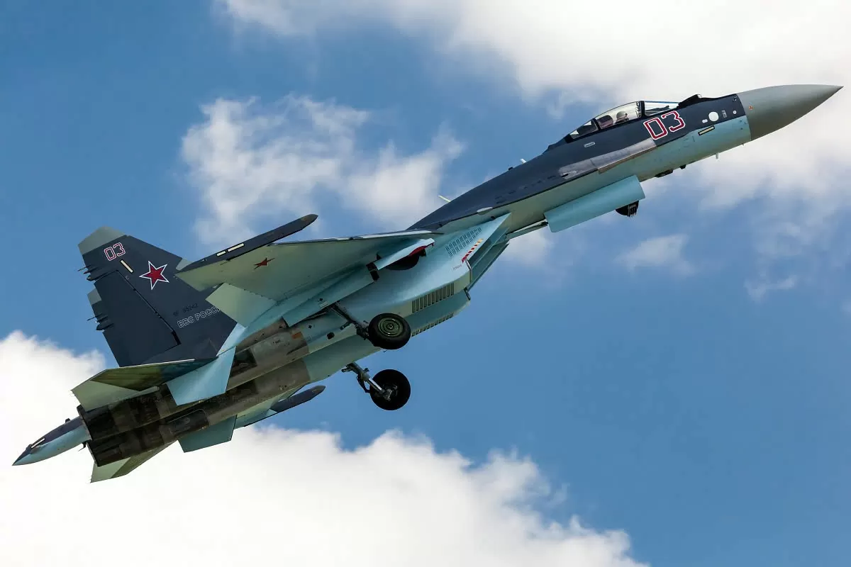 Su-35S được nhiều chuyên gia đánh giá là mạnh nhất trong biên chế không quân Nga, nhờ khả năng cơ động, trang bị nhiều cảm biến và vũ khí hiện đại. Ảnh: Lực lượng Không quân Vũ trụ Nga