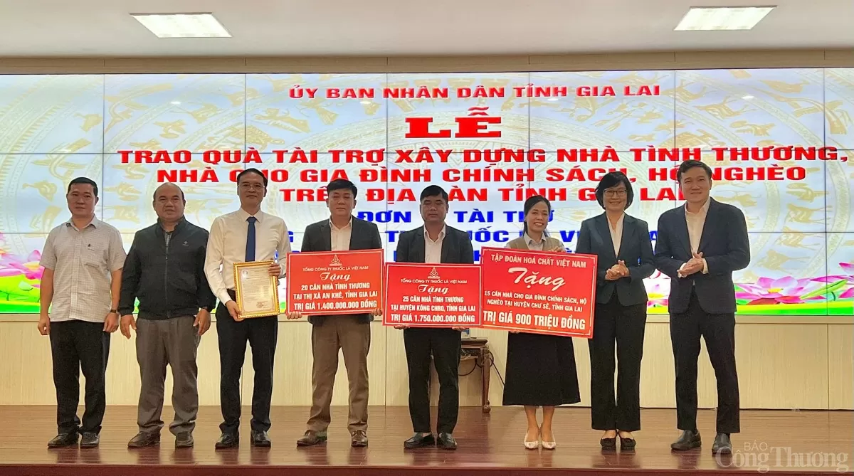 Gia Lai tiếp nhận tài trợ 60 căn nhà tình thương trị giá hơn 4 tỷ đồng Gia Lai tiếp nhận tài trợ 60 căn nhà tình thương trị giá hơn 4 tỷ đồng