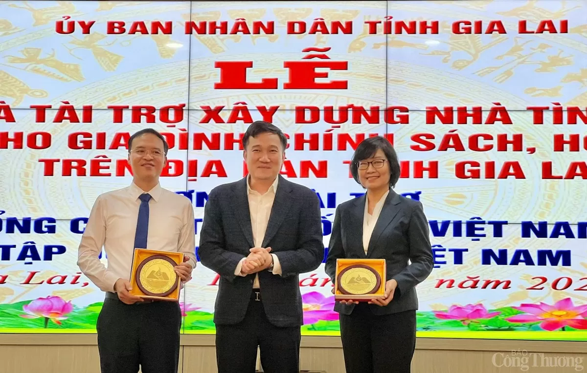 Gia Lai tiếp nhận tài trợ 60 căn nhà tình thương trị giá hơn 4 tỷ đồng Gia Lai tiếp nhận tài trợ 60 căn nhà tình thương trị giá hơn 4 tỷ đồng