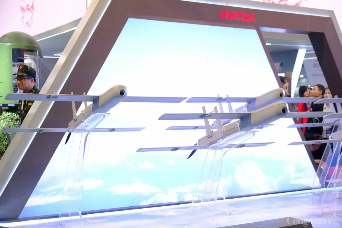 Triển lãm Quốc phòng quốc tế 2024: Mục sở thị dàn UAV ‘Made in Vietnam’