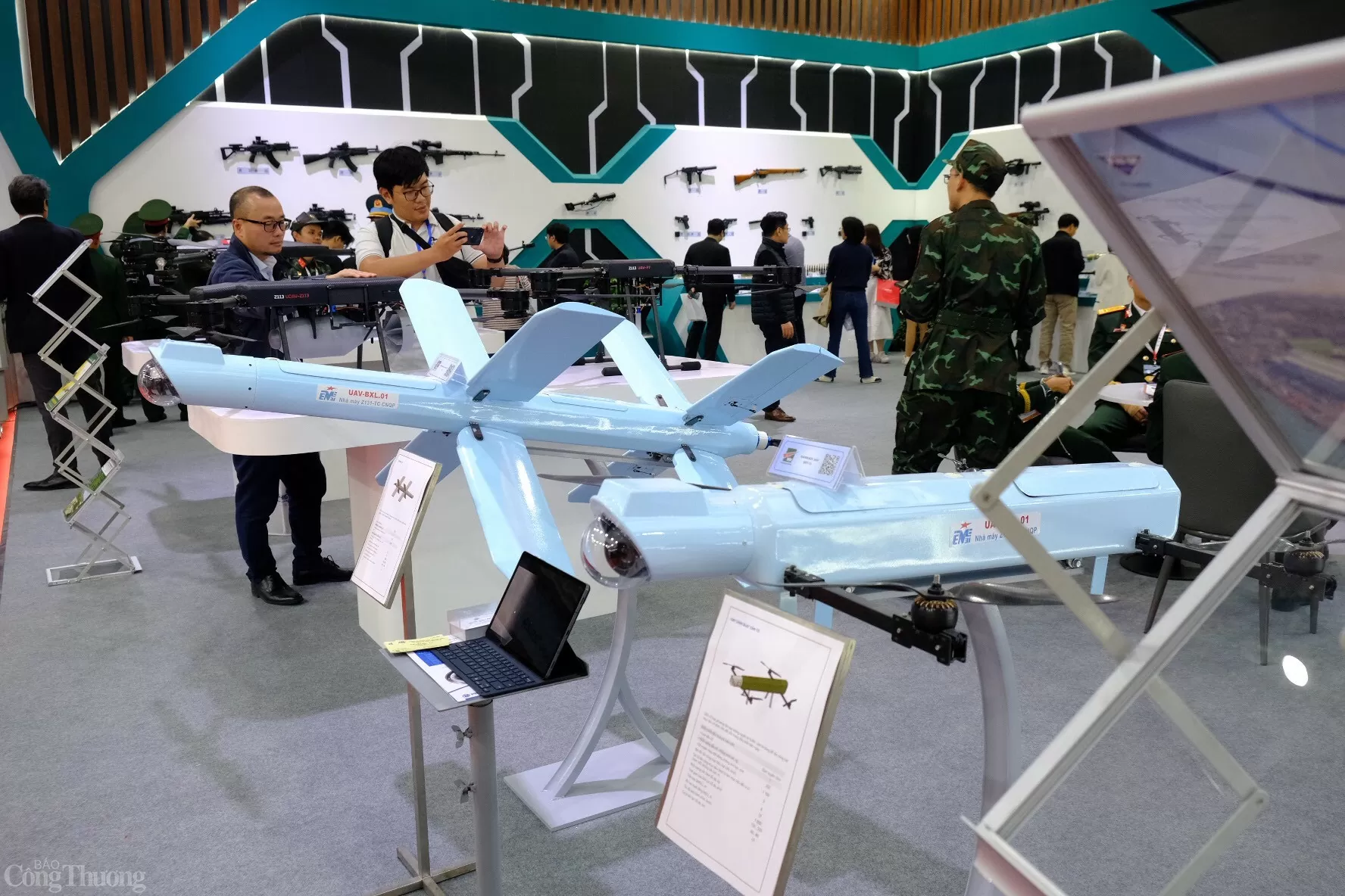 Triển lãm Quốc phòng quốc tế Việt Nam: Tự hào với dàn UAV, tàu quân sự, vũ khí made in Việt Nam