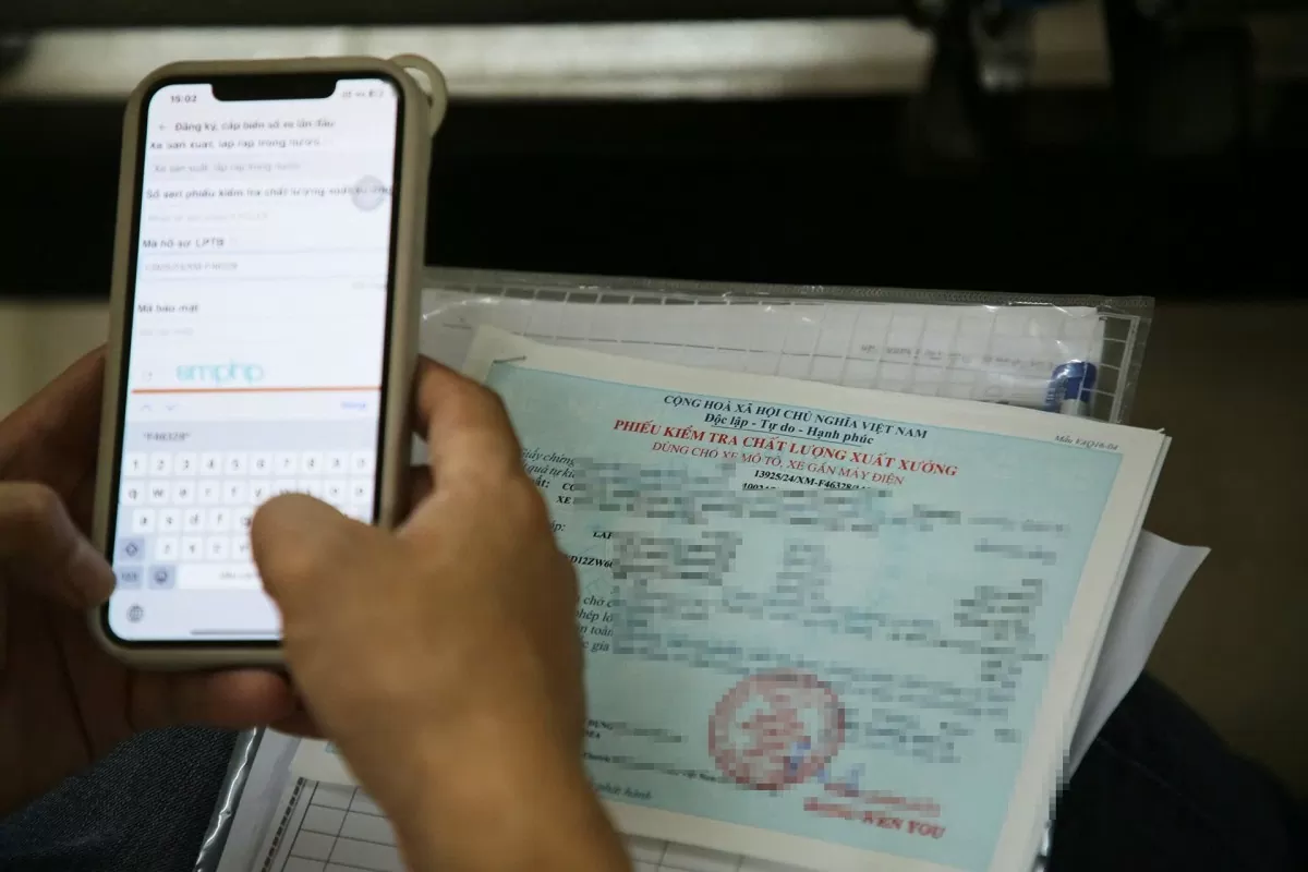 Chủ xe đăng nhập bằng tài khoản định danh mức độ 2 trên cổng dịch vụ công. Ảnh: Cục Cảnh sát giao thông
