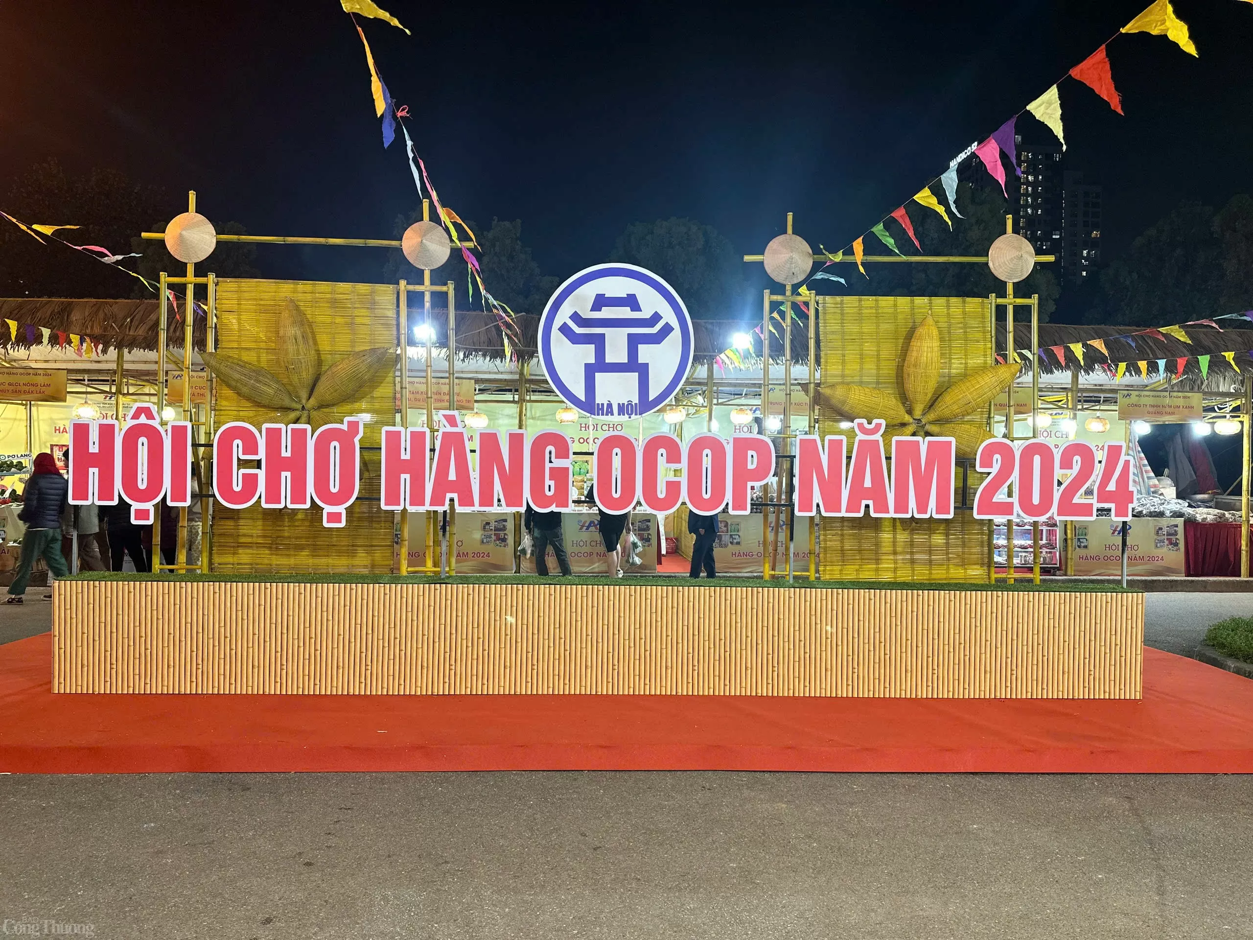 Khai mạc ‘Hội chợ hàng OCOP năm 2024’