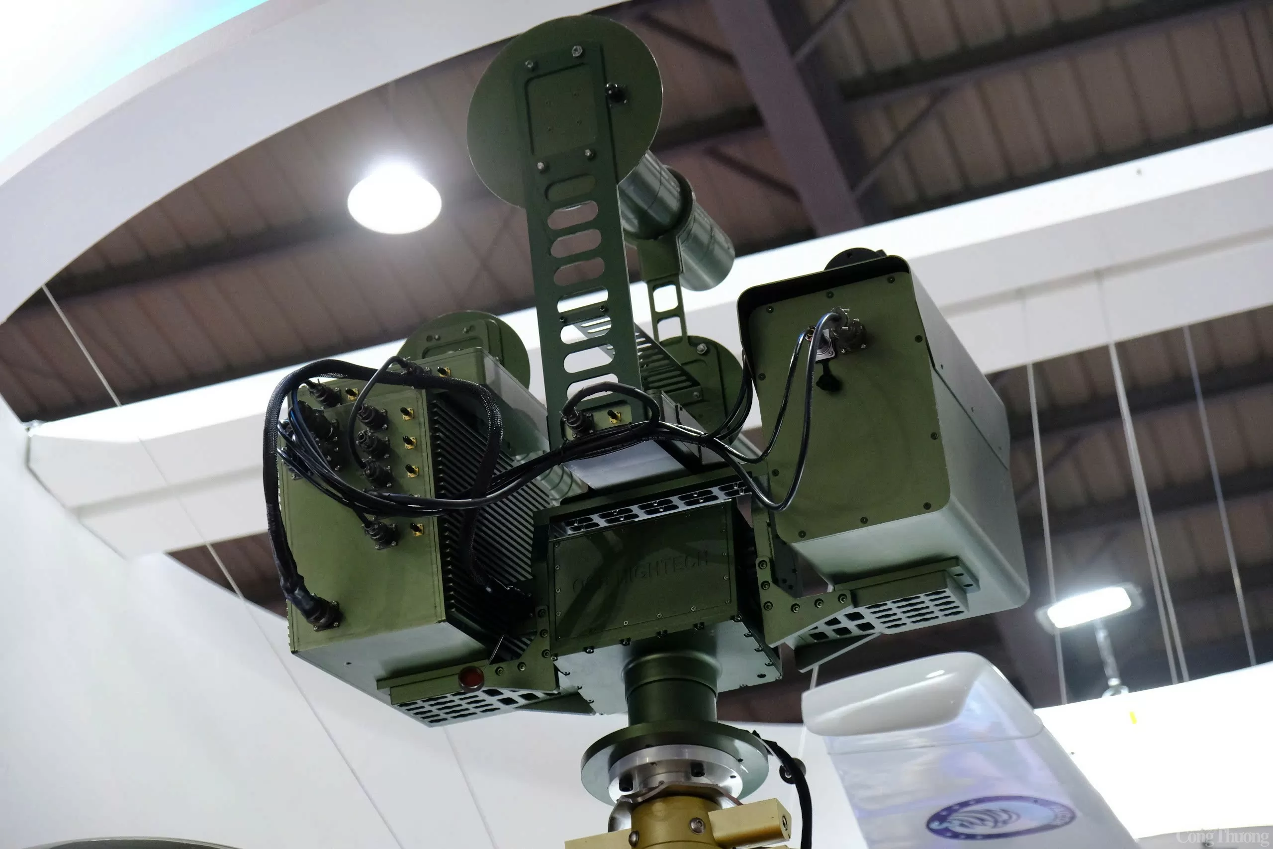 Triển lãm Quốc phòng 2024: 'Lá chắn rồng' chống UAV của OSB Hightech có gì đặc biệt?