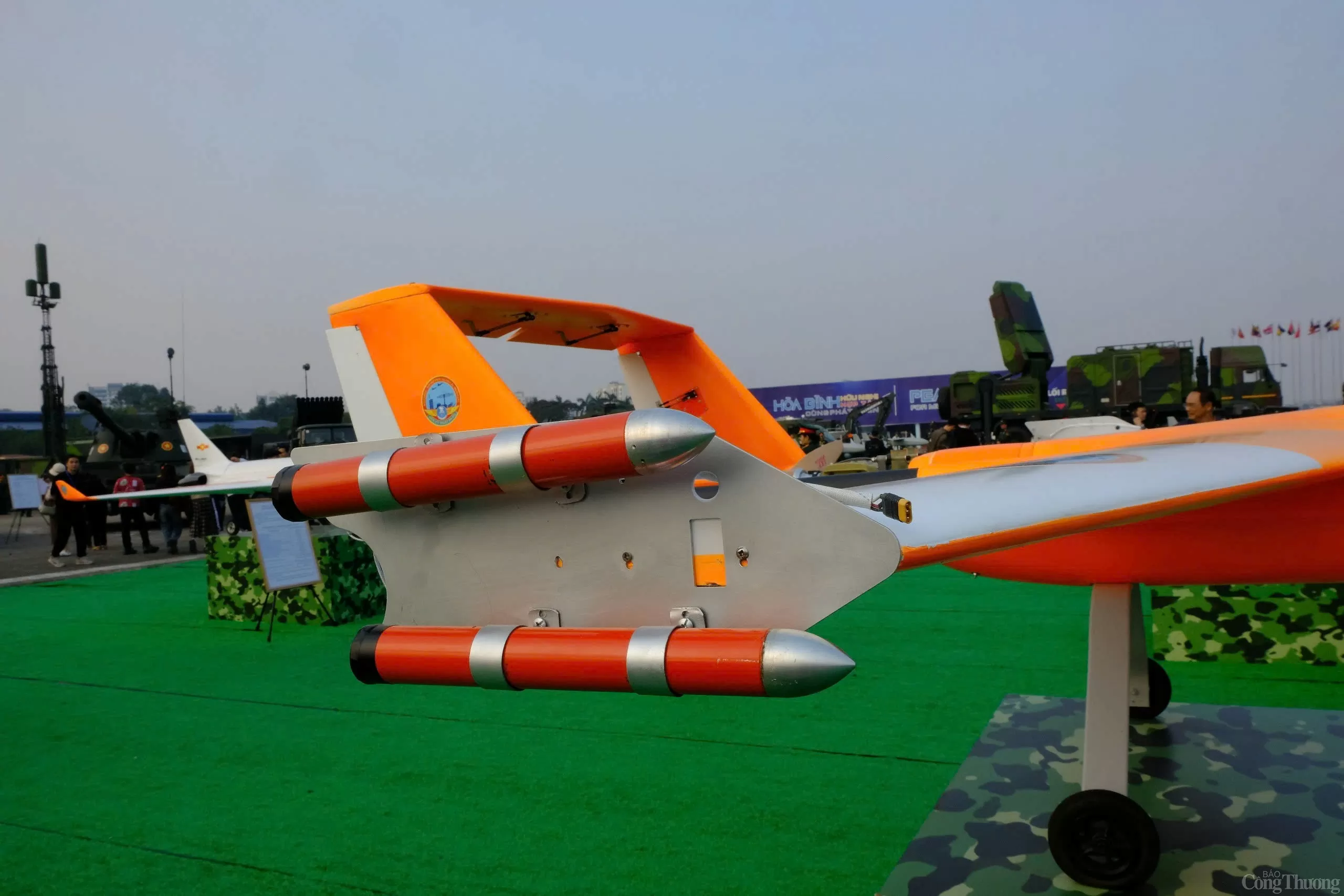 Triển lãm Quốc phòng quốc tế 2024: Mục sở thị dàn UAV ‘Made in Vietnam’