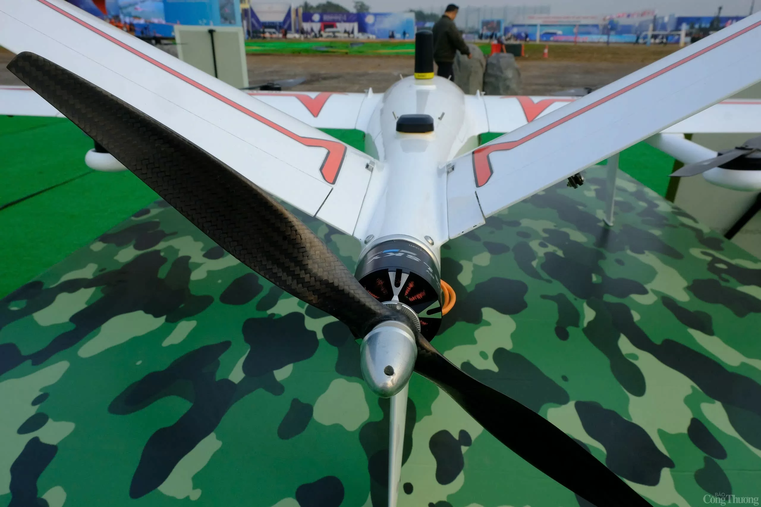 Triển lãm Quốc phòng quốc tế 2024: Mục sở thị dàn UAV ‘Made in Vietnam’